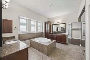 323 W Bend Dr, League City, TX 77573 - Photo 15