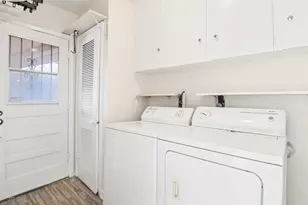 10503 Raritan Dr, Houston, TX 77043 - Photo 19