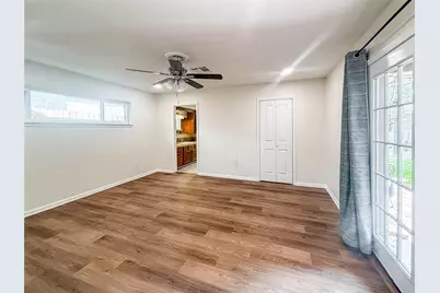 10503 Raritan Drive, Houston, TX 77043 - Photo 11