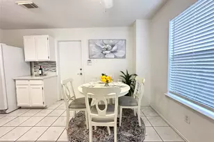 8223 Golf Green Cir, Houston, TX 77036 - Photo 15