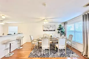 8223 Golf Green Cir, Houston, TX 77036 - Photo 9