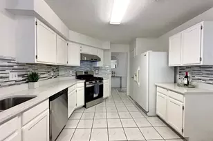 8223 Golf Green Cir, Houston, TX 77036 - Photo 19