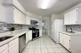 8223 Golf Green Cir, Houston, TX 77036 - Photo 19