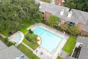 8223 Golf Green Cir, Houston, TX 77036 - Photo 37