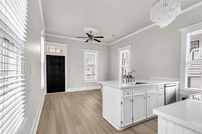 3907 Ursuline Street, Galveston, TX 77550 - Photo 9