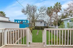 3907 Ursuline St, Galveston, TX 77550 - Photo 15