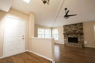 1618 Westhurst Ln, Houston, TX 77077 - Photo 5