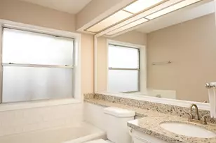 1618 Westhurst Ln, Houston, TX 77077 - Photo 21