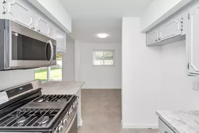 12118 Ryewater Drive, Houston, TX 77089 - Photo 9