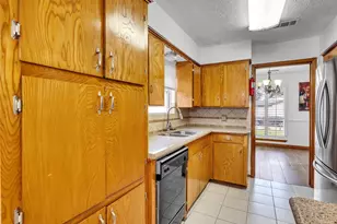 1707 Blackburn Dr, Pasadena, TX 77502 - Photo 7