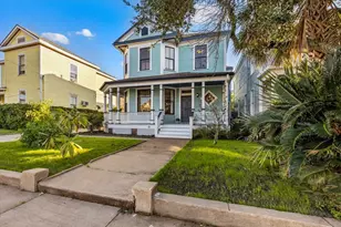 2207 Ave P, Galveston, TX 77550 - Photo 33