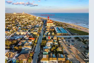 2207 Avenue P, Galveston, TX 77550 - Photo 37