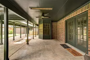 301 Jansen Dr Dr, West Columbia, TX 77486 - Photo 11