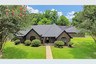 301 Jansen Dr Drive, West Columbia, TX 77486 - Photo 1