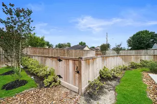 7504 Carver Rd, Houston, TX 77088 - Photo 27