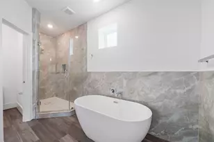 7504 Carver Rd, Houston, TX 77088 - Photo 13