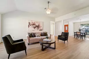 9618 Meadowchase Ct, Houston, TX 77065 - Photo 3