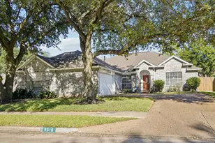 9618 Meadowchase Ct, Houston, TX 77065 - Photo 1