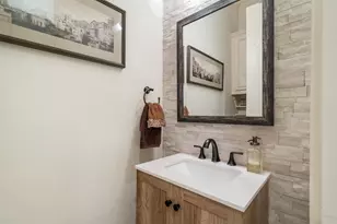 2 Lenox Hill Dr, The Woodlands, TX 77382 - Photo 25