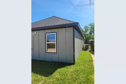 5807 Doulton Drive, Houston, TX 77033 - Photo 5