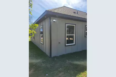 5807 Doulton Drive, Houston, TX 77033 - Photo 5