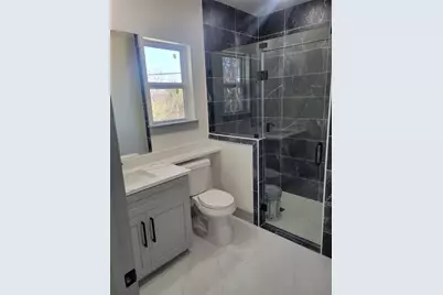 5807 Doulton Drive, Houston, TX 77033 - Photo 9