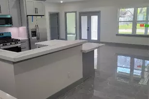 5807 Doulton Dr, Houston, TX 77033 - Photo 9