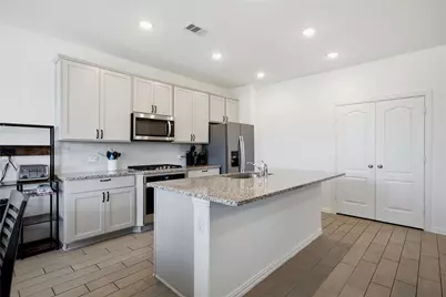 7910 Royal Palm Drive, Fulshear, TX 77441 - Photo 17