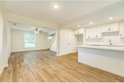 107 Maple Street, Lake Jackson, TX 77566 - Photo 7