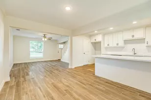 107 Maple St, Lake Jackson, TX 77566 - Photo 7