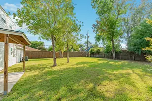 107 Maple St, Lake Jackson, TX 77566 - Photo 23