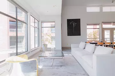 1901 Post Oak Boulevard #4102, Houston, TX 77056 - Photo 15