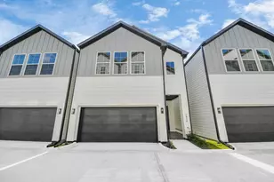 2436 & 2434 Harrington St, Houston, TX 77026 - Photo 3