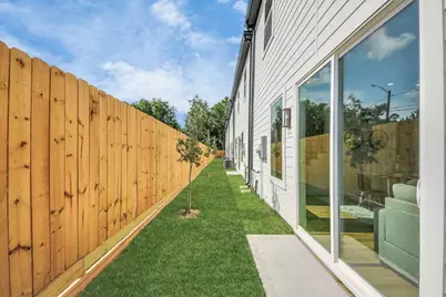 2436 & 2434 Harrington Street, Houston, TX 77026 - Photo 39