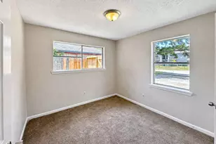 8710 Parkway Forest Dr, Houston, TX 77044 - Photo 23
