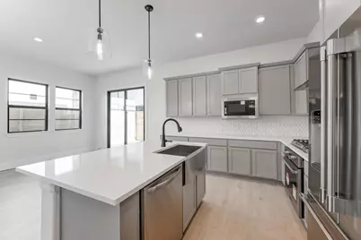 12016 Royal Oaks Banner Way, Houston, TX 77082 - Photo 9