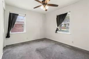 935 Creager St, Houston, TX 77034 - Photo 15