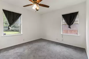 935 Creager St, Houston, TX 77034 - Photo 13