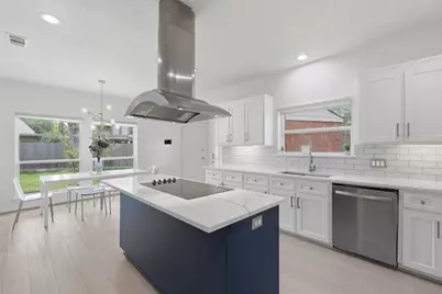 1022 Trapper Hill Drive, Houston, TX 77077 - Photo 9