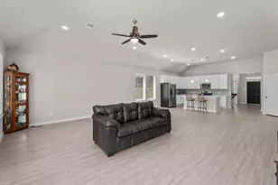 713 Ivory Crk Ct, Willis, TX 77378 - Photo 19