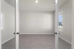 713 Ivory Crk Ct, Willis, TX 77378 - Photo 5