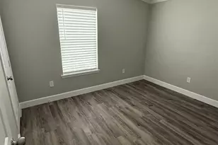 3114 Shady Creek Ln, Oyster Creek, TX 77541 - Photo 3