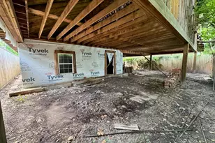 9318 Sherbourne St, Houston, TX 77016 - Photo 11