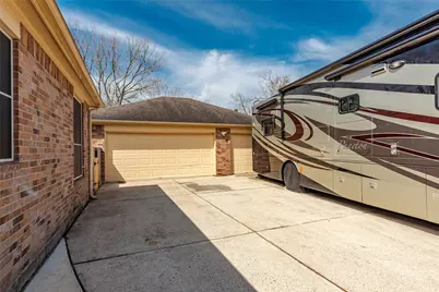 2329 Acacia Street, League City, TX 77573 - Photo 39