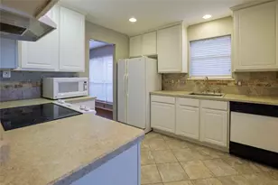 9844 Oriole, Conroe, TX 77385 - Photo 7