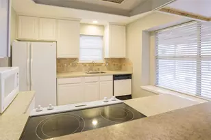 9844 Oriole, Conroe, TX 77385 - Photo 5