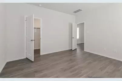 15200 Estrella East, Houston, TX 77073 - Photo 7