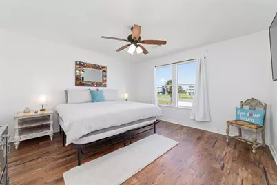 18506 E De Vaca, Galveston, TX 77554 - Photo 31