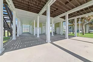 18506 E De Vaca, Galveston, TX 77554 - Photo 5