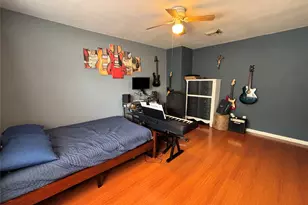 9717 Debbie Ln, Houston, TX 77038 - Photo 39